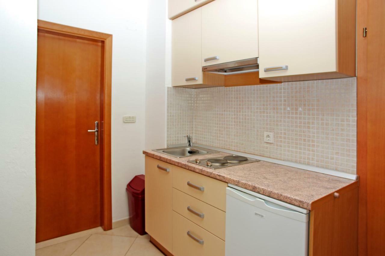 Apartments Villa Vallum Bol Exterior photo