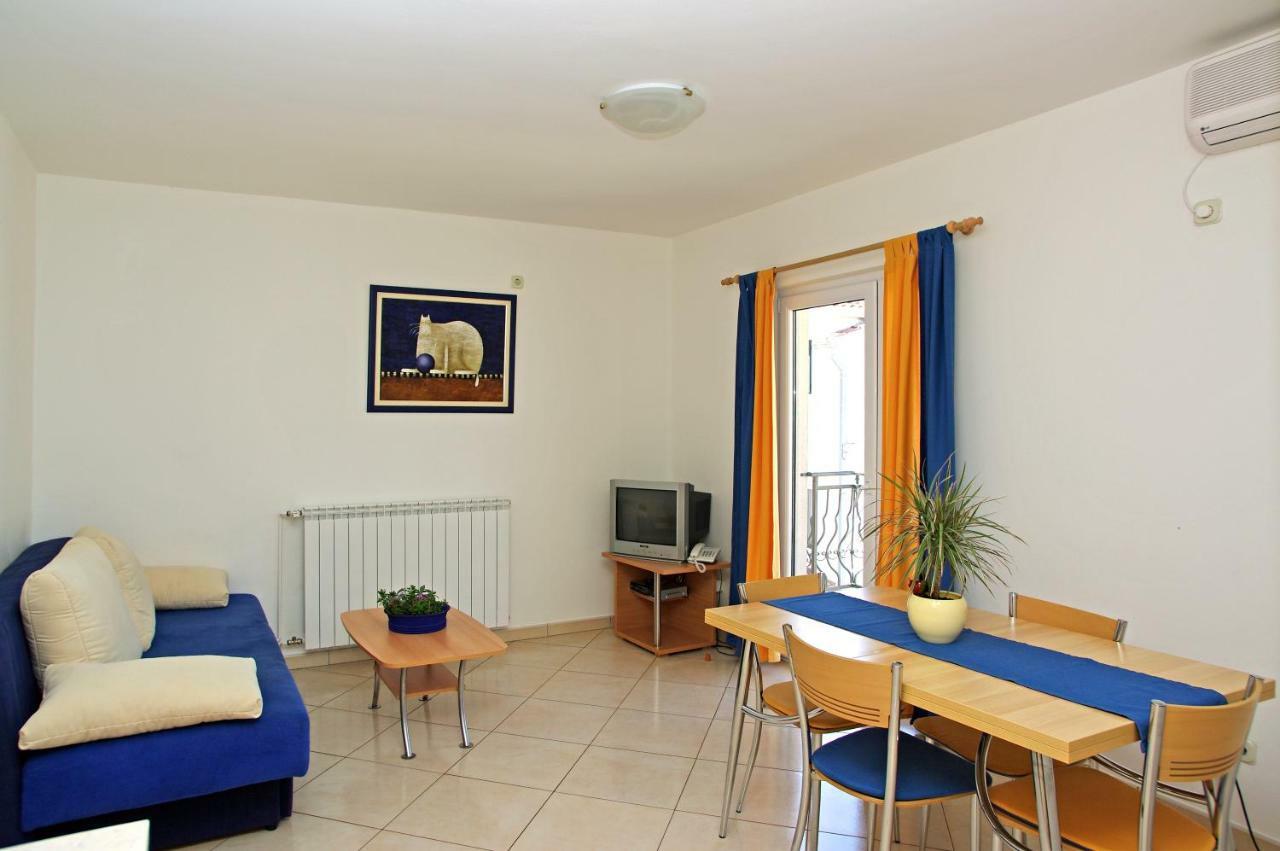 Apartments Villa Vallum Bol Exterior photo